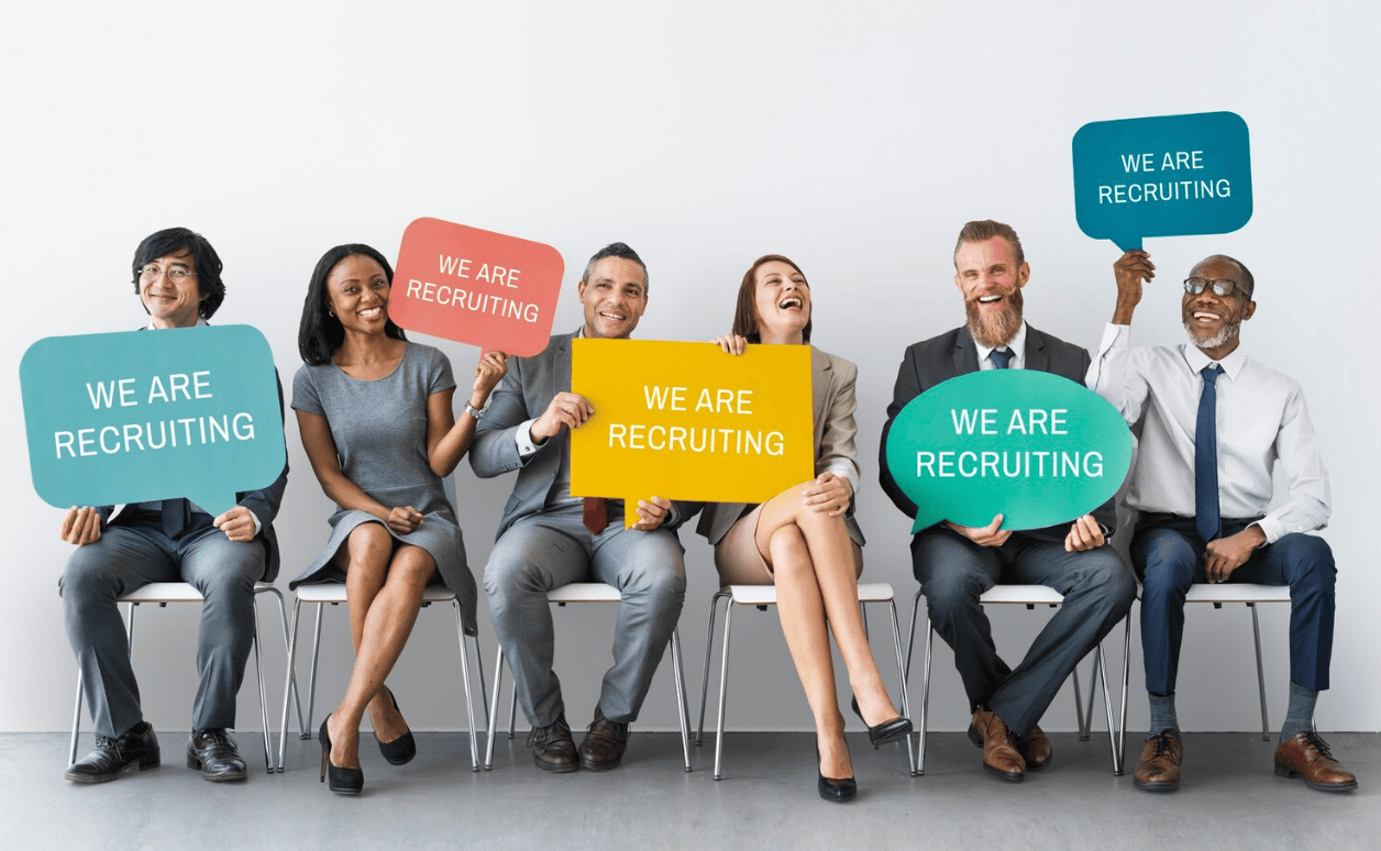 Zoho Recruit dashboard for AI-driven hiring, automation, and seamless talent management